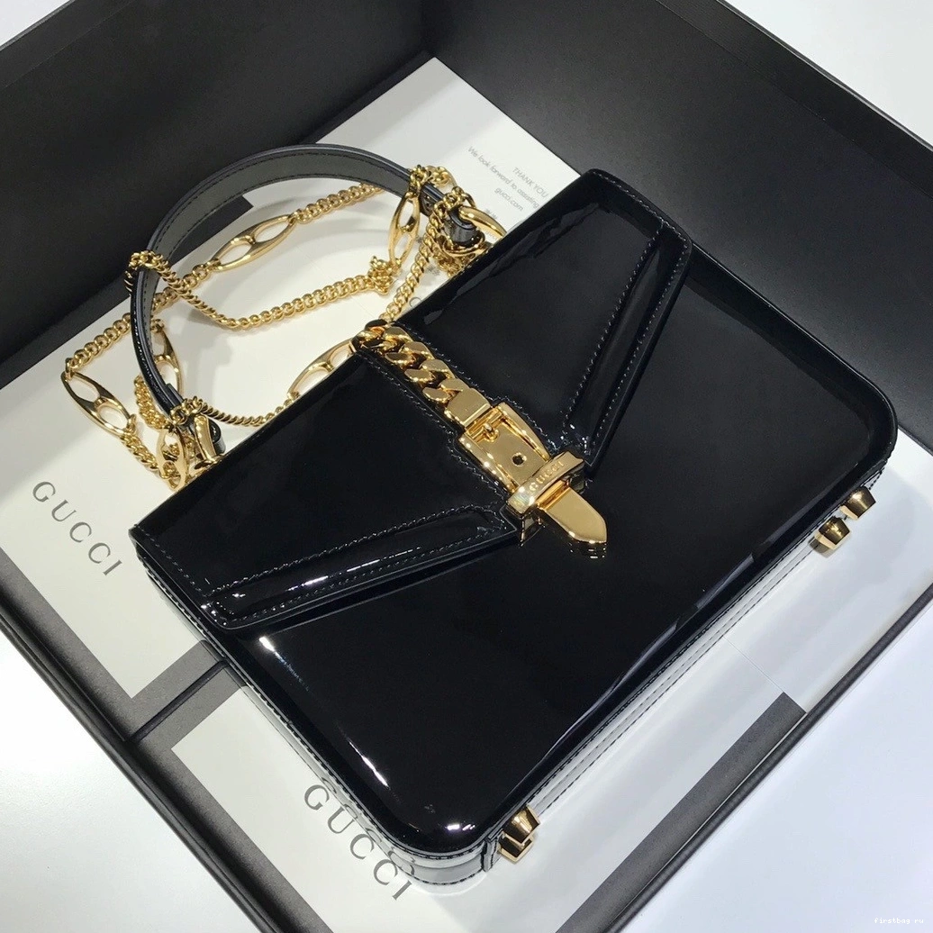 First bag ru GUCCI Sylvie handle mini patent 1969 bag top leather 0817